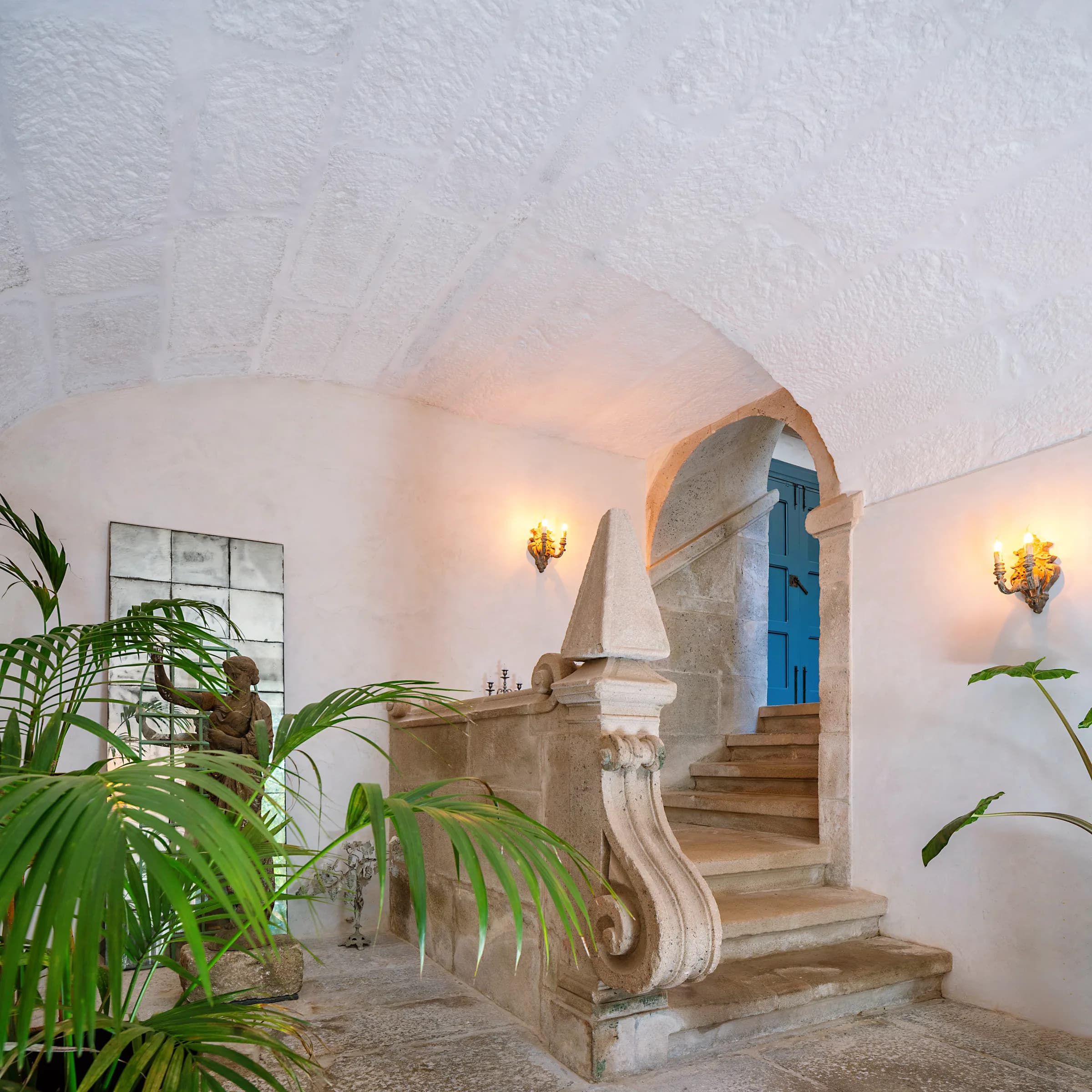 Le grand escalier en pierre