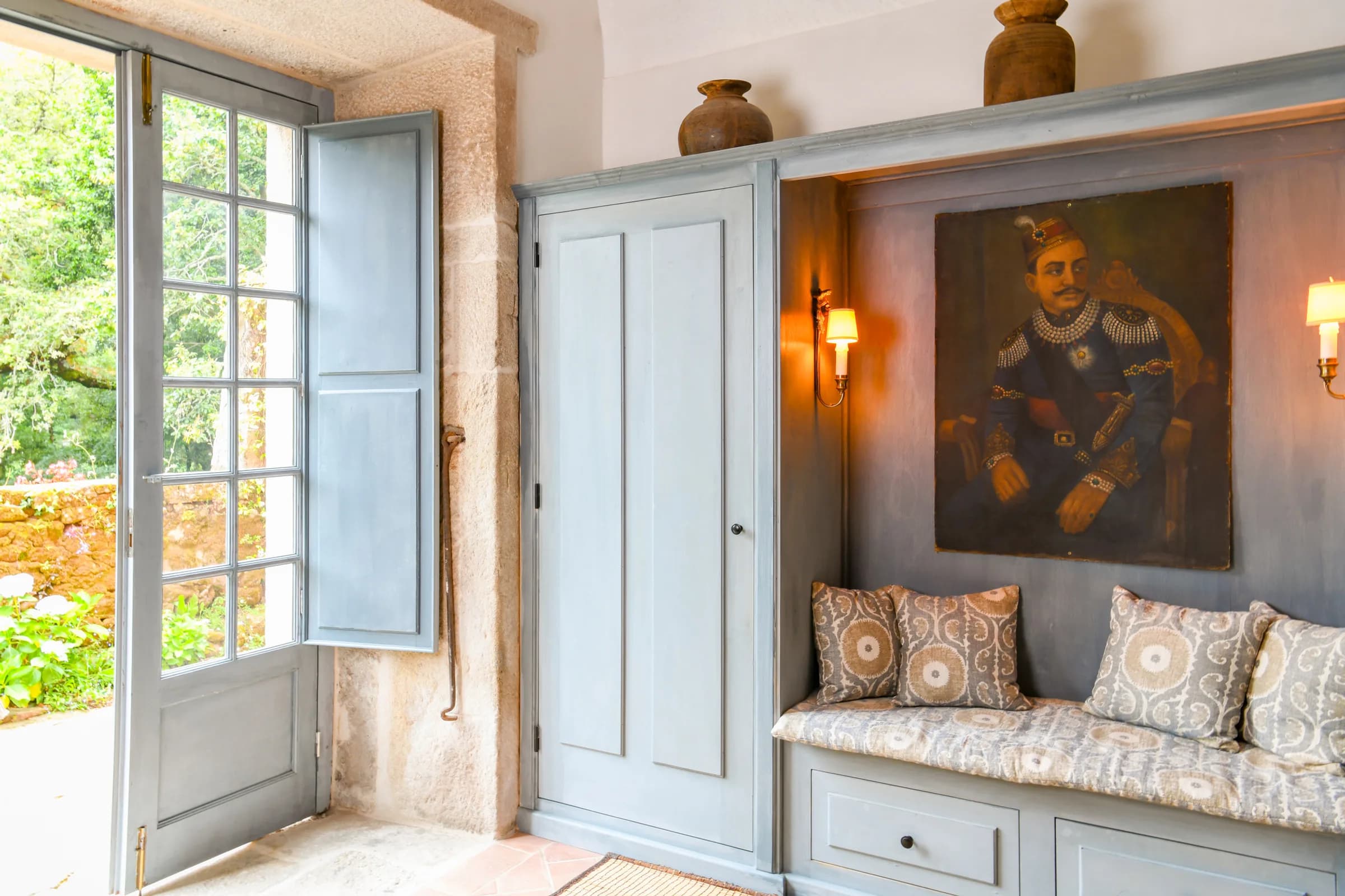 The Azalee suite — the garden doors and window seat
