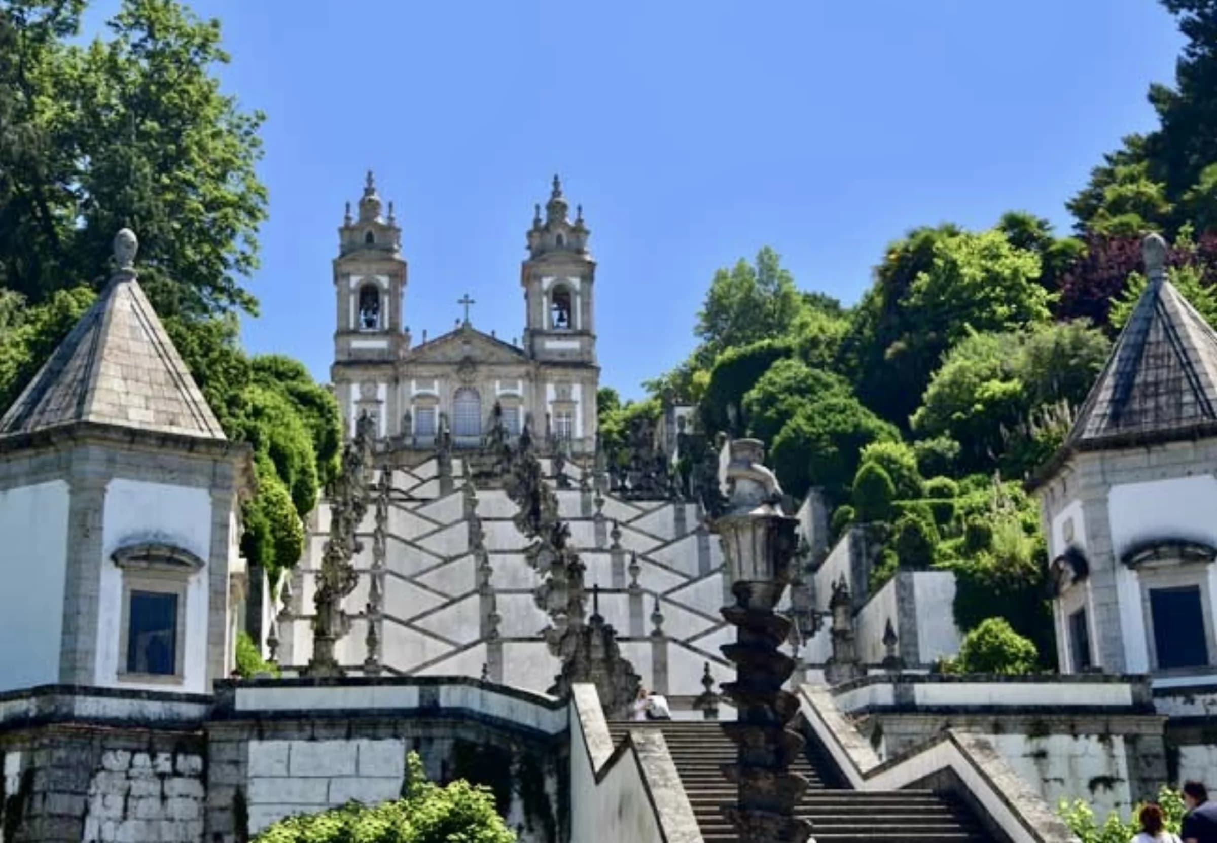 A visit to a historic monument nearby, its architecture and heritage on display